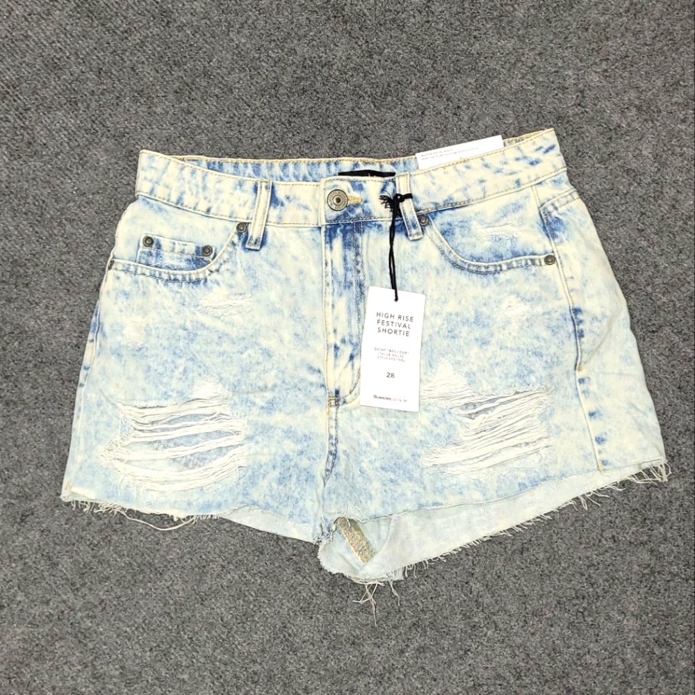 NWT Bluenotes high-rise festival shorts!